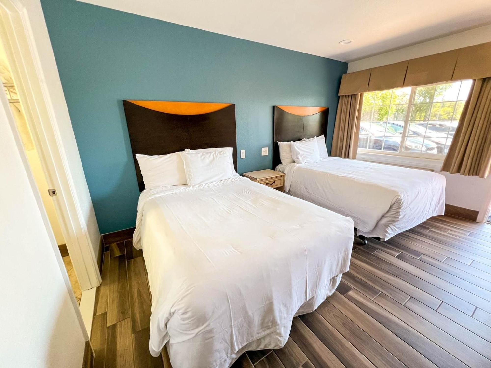 Town And Country Inn Santa Barbara Exterior photo