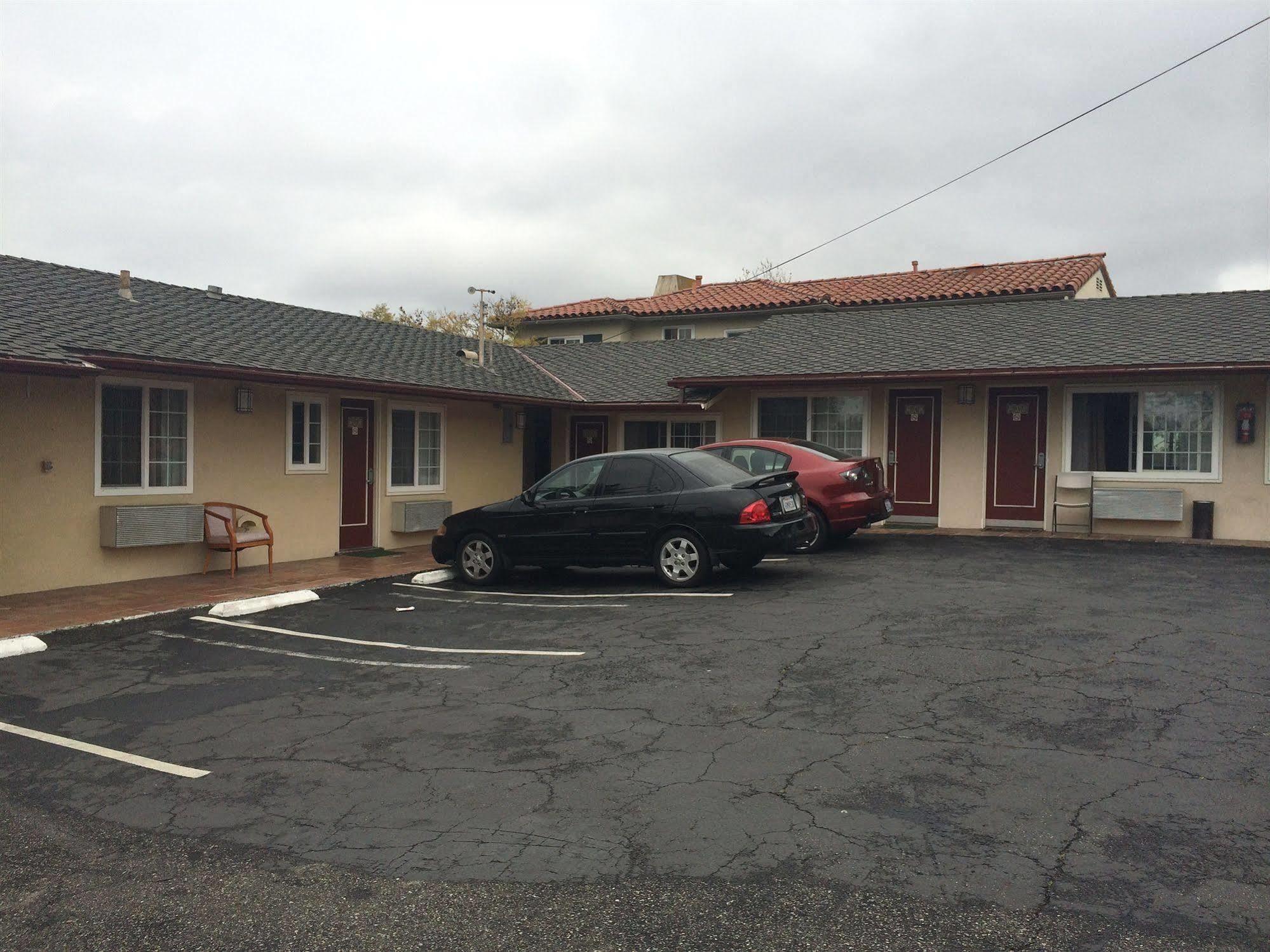 Town And Country Inn Santa Barbara Exterior photo